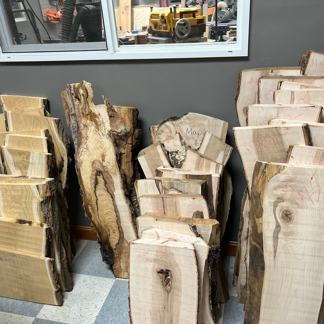 10 Benefits of Live Edge Slabs in Woodworking - Makers Workshop